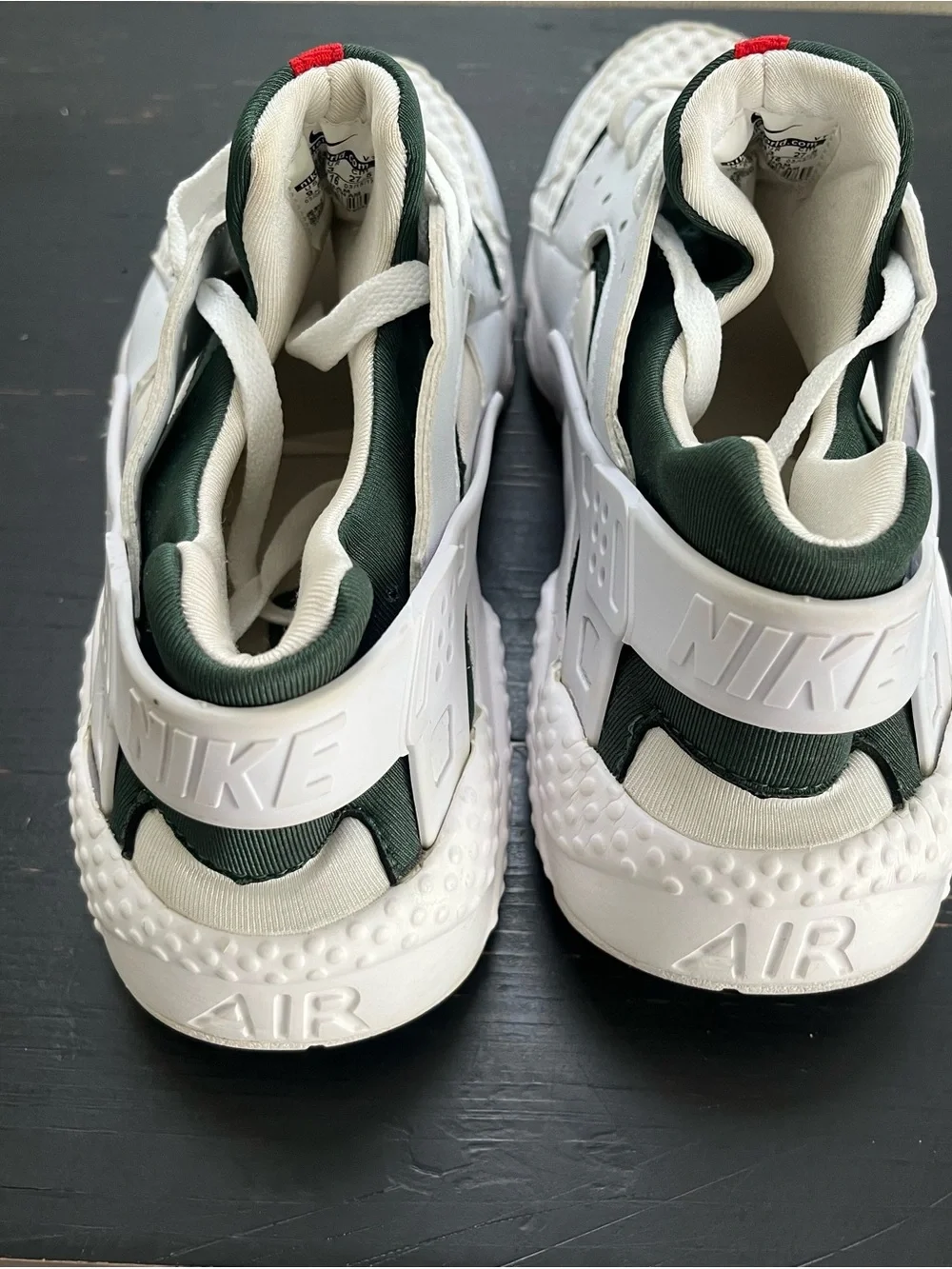 Nike Air Huarache Men's 9.5 White Green Red Sneakers